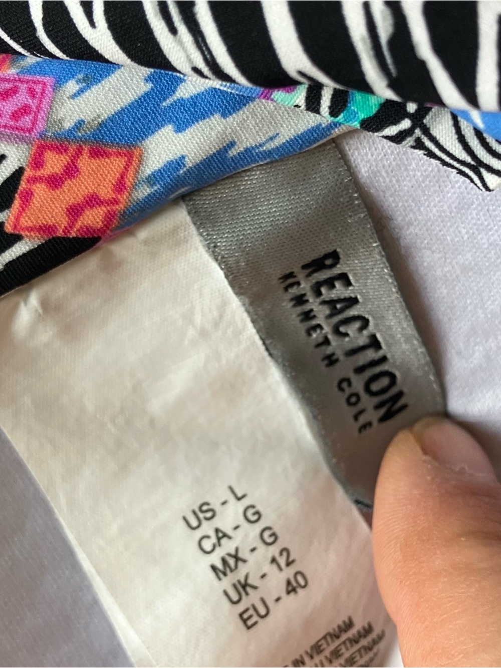 Kenneth Cole Reactions 2 Piece Bikini Set Aztec Pattern (Large) - Picture 9 of 9